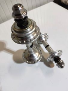 Pair of track hubs for vintage racing bicycles 36 holes